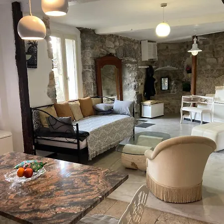 Charming House And Holiday home